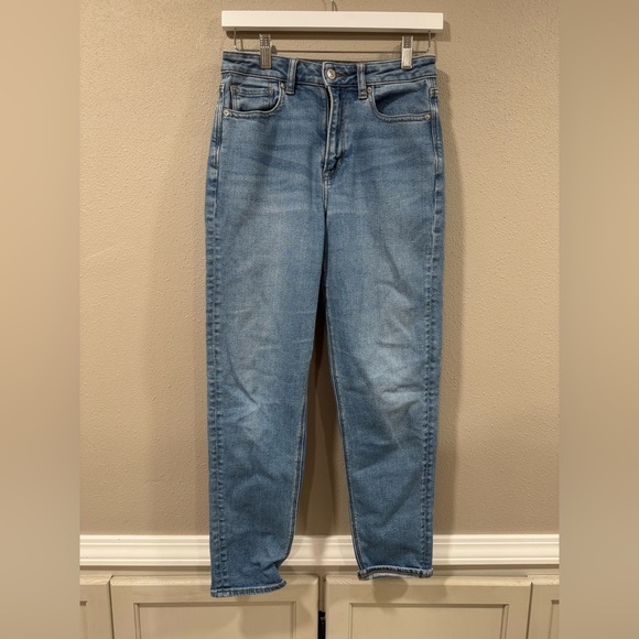 American Eagle Mom Jean Stretch - Picture 3 of 7